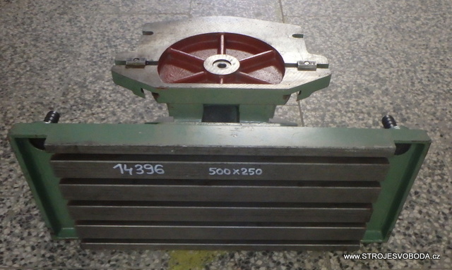 Sklopný stůl na frézku upínací plocha 500x250 (14396 (2).JPG)